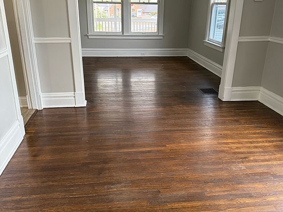4th image of 437 S Elm Ave