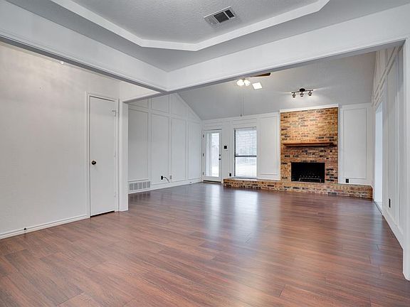 5th image of 813 Leslie Ln