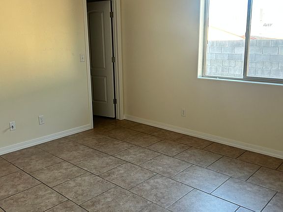 2nd image of 3481 N Yavapai St
