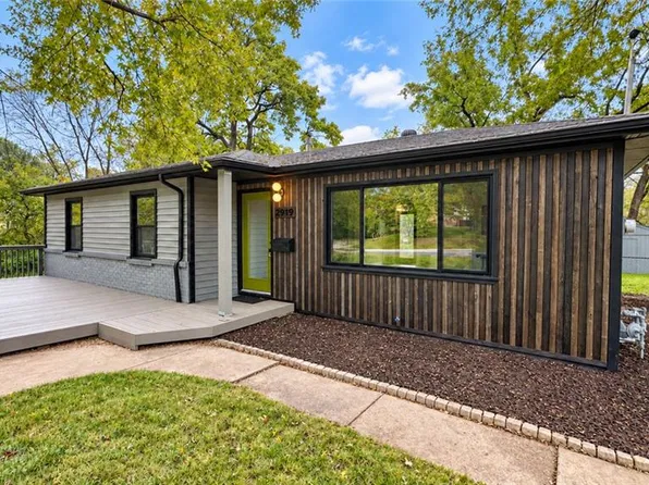 2919 NE Russell Rd, Kansas City, MO 64117
