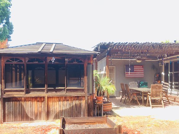3rd image of 7123 Vanscoy Ave