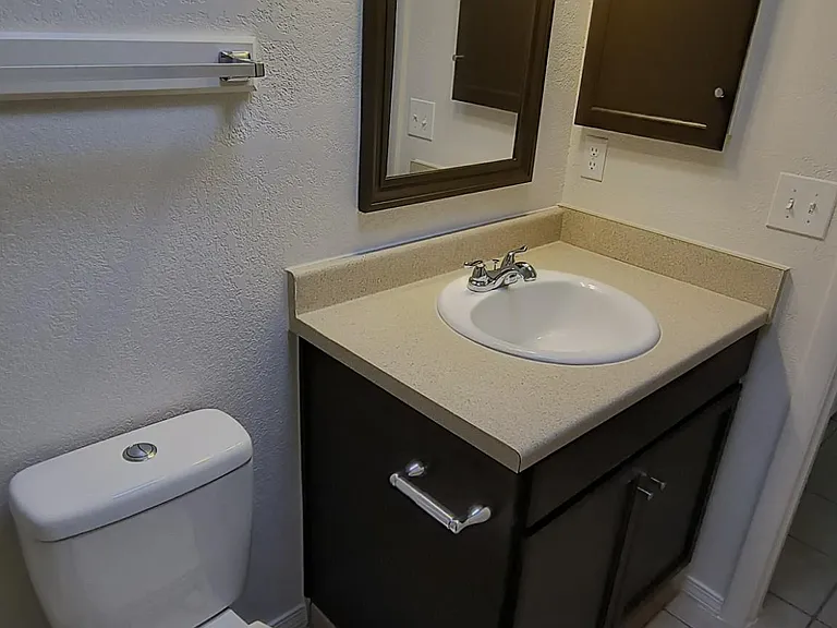 10406 Ashwood Dr — Photo 15