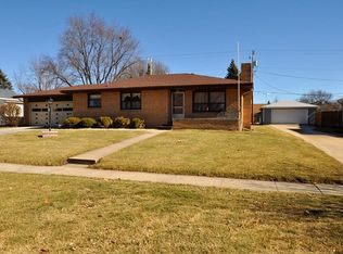 1308 16th St, Perry, IA 50220