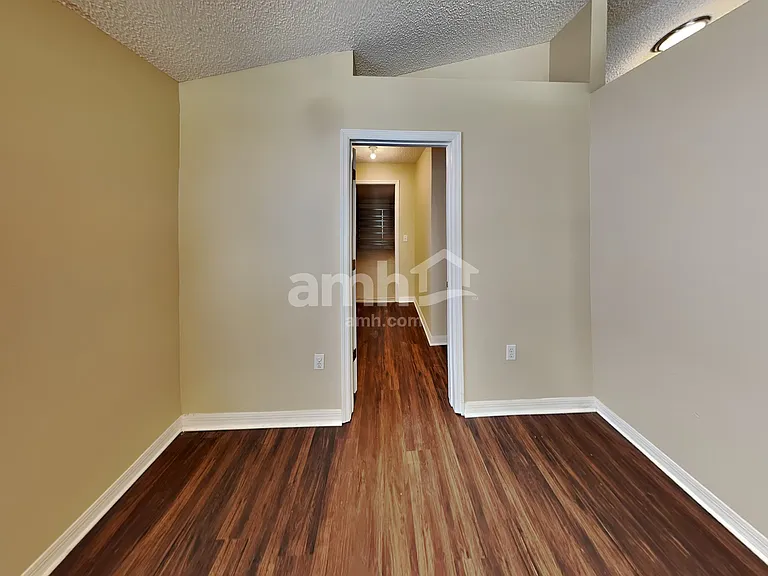 2032 Corner Glen Dr — Photo 7