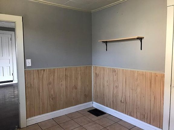 5th image of 831 Nagold St NW