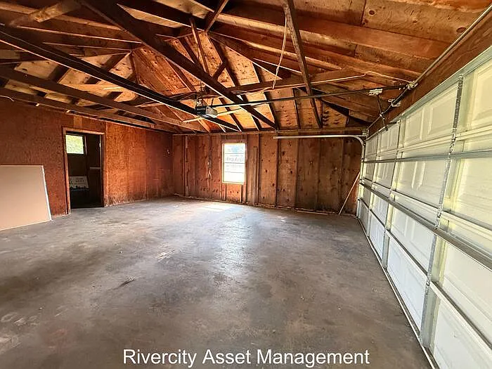 1724 Rockdale Ave — Photo 3