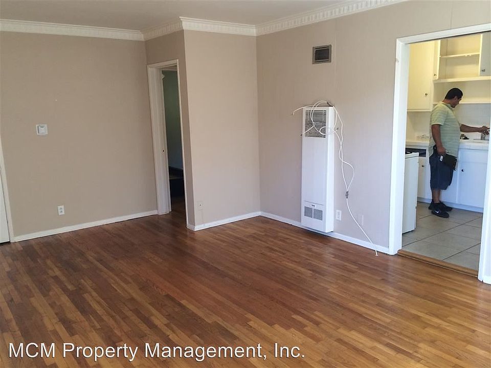 2nd image of 1416 S Hayworth Ave APT 5