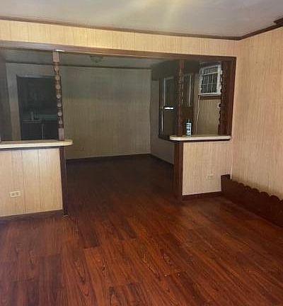 2nd image of 702 West Ave