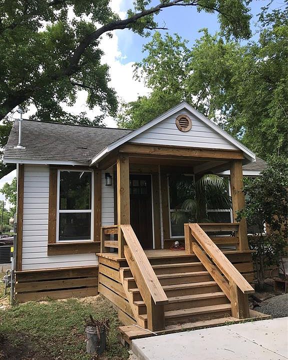 1st image of 129 Garrotsville St