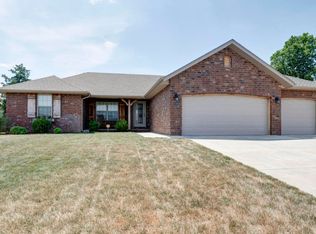 1141 S Erika Ave, Springfield, MO 65802