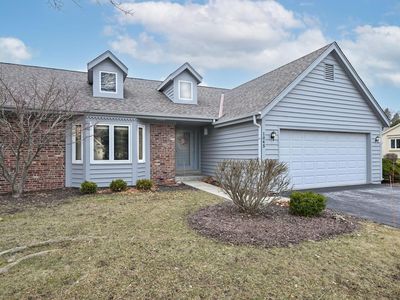 1045 Lansdowne COURT, Brookfield, WI, 53045