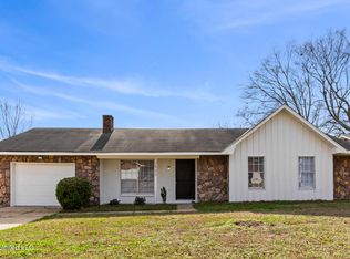 1522 Hawthorne Pl, Clinton, MS 39056