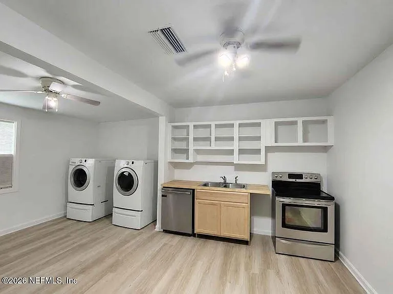 3368 Columbus Ave — Photo 2