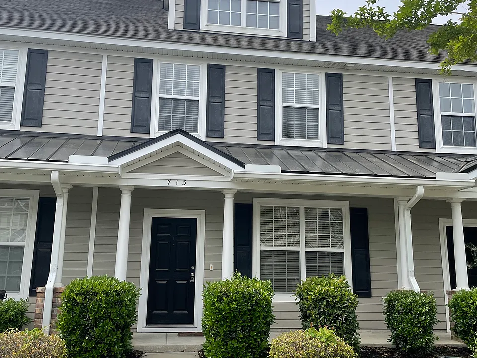 713 Hemingway Cir