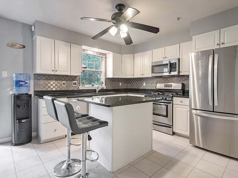 18806 Harmony Woods Ln — Photo 10