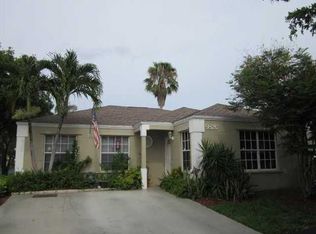 9826 SW 221st St, Cutler Bay, FL 33190