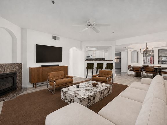 2nd image of 5104 N 32nd St Unit 225