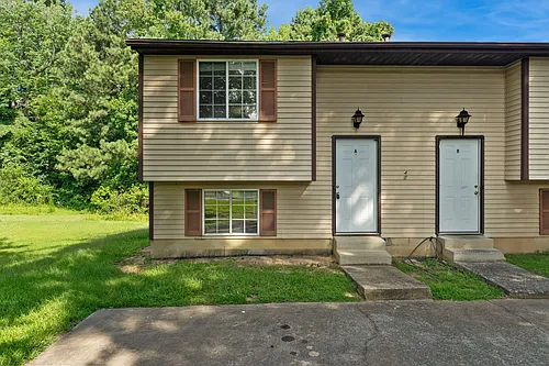2421 Camellia Dr Photo 1
