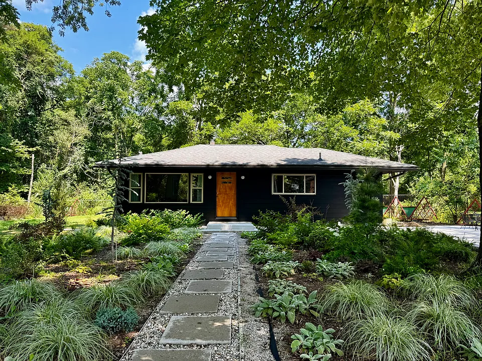 16097 Mercury Dr