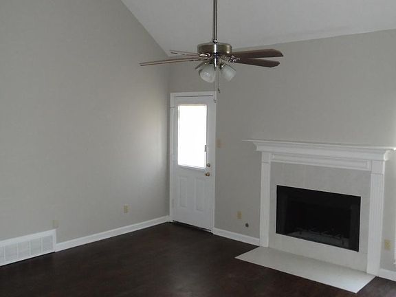 5th image of 7562 Windsong Dr