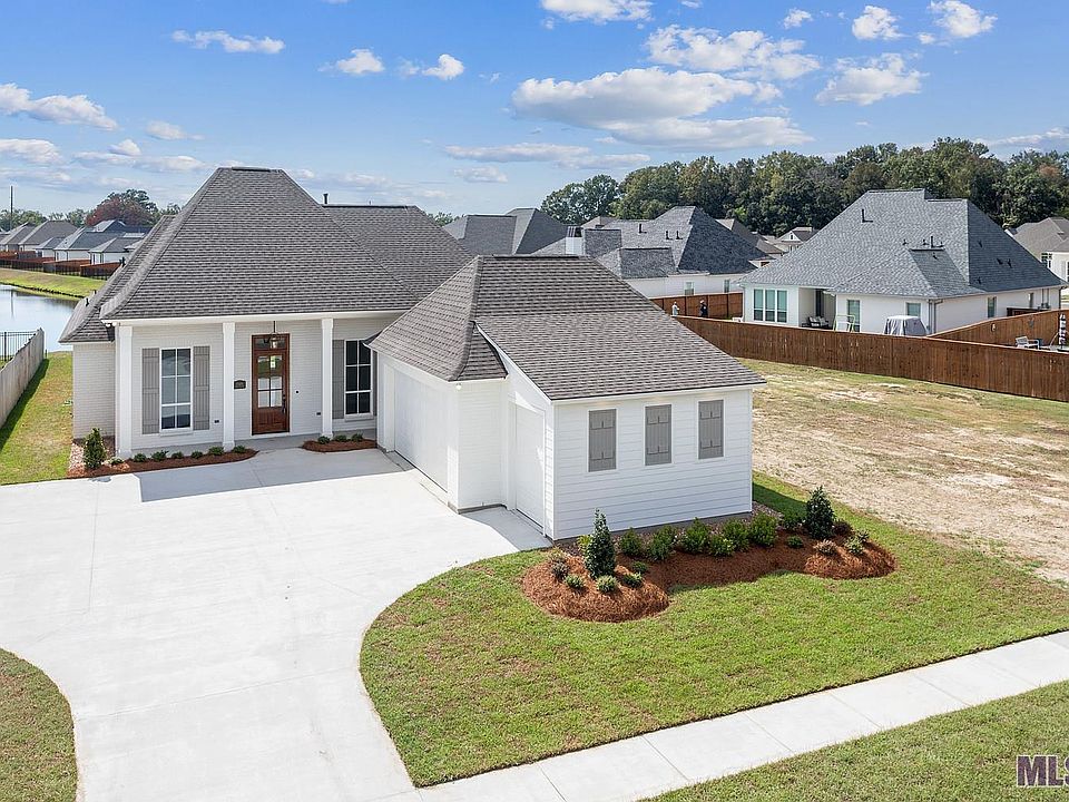 1st image of 17405 Lions Ear Ln