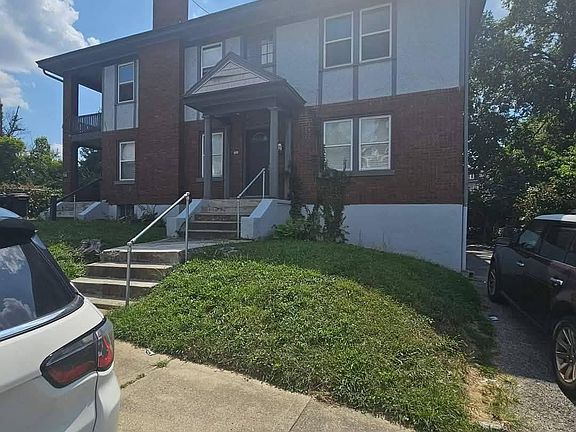 2nd image of 721 Chalfonte Pl