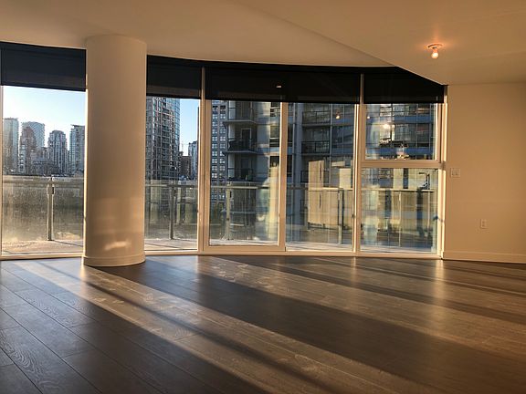 4th image of 89 Nelson St #805
