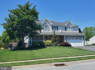 615 W Pine St, Leesport, PA 19533