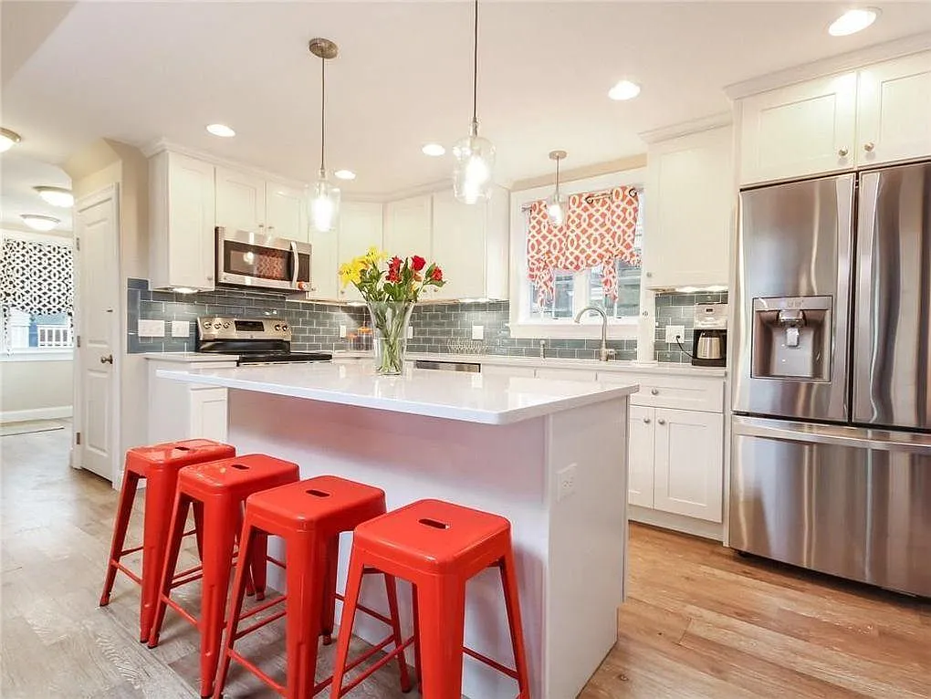 3 bed, 2.5 bath, 1200 sqft, $2,900 — Photo 1