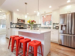 13 Lucas Ave, Newport, RI 02840