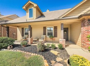 5103 Crystal Lake Ave, Krum, TX 76249