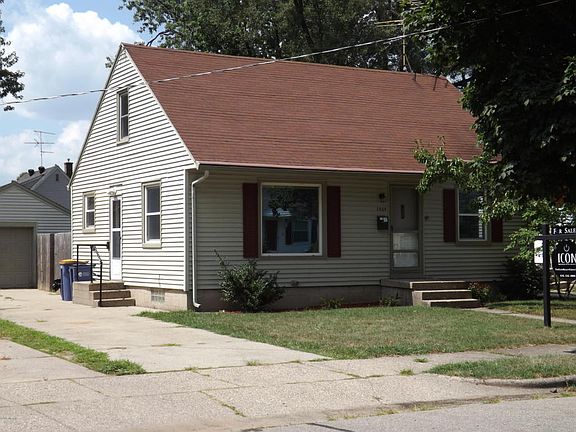 2nd image of 1505 Edward Ave SE