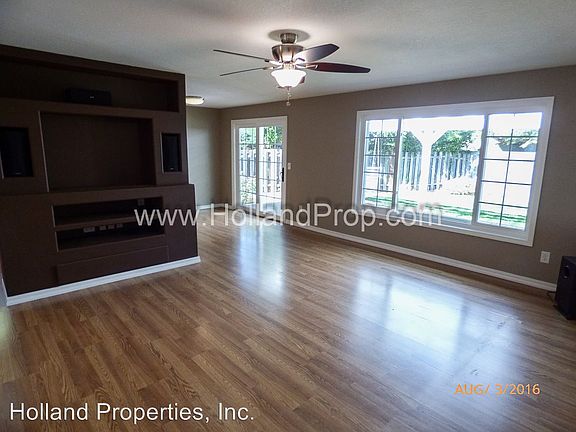 2nd image of 726 SE 40th Ct