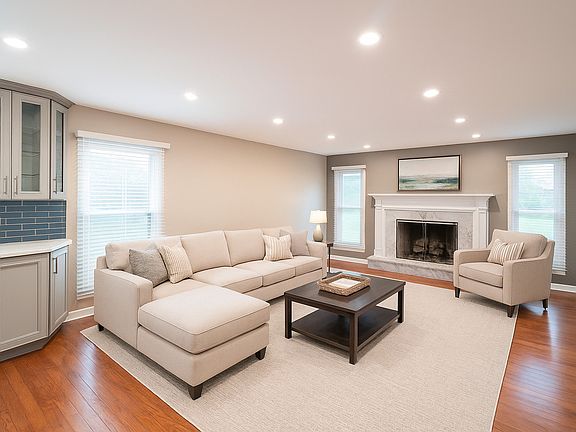 4th image of 465 Thacker Ct