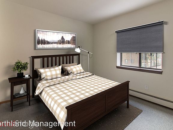 4th image of 2645 N Farwell Ave #8652006