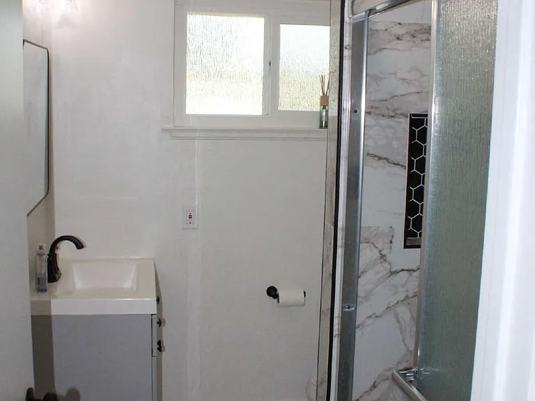 725 W Rialto Ave — Photo 22
