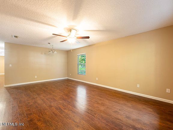 3rd image of 5046 SEABOARD Avenue