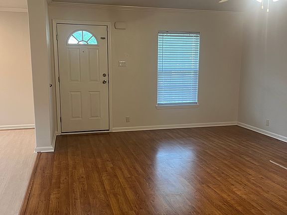 5th image of 110 Stoneridge Dr