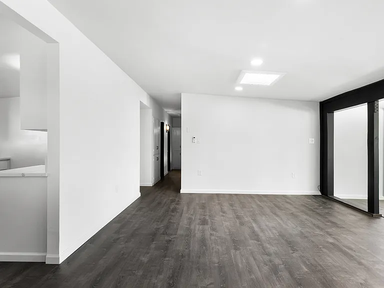 5610 Mariposa Ave — Photo 10