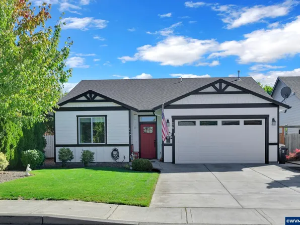 278 SW Applegate Trail Dr, Dallas, OR 97338