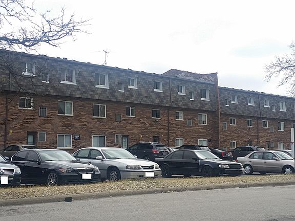 3rd image of 9408 Bay Colony Dr