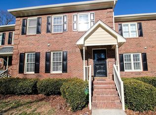 12 C Park Village Ln, Greensboro, NC 27455