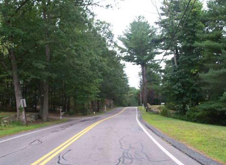 2nd image of 240 Summer St