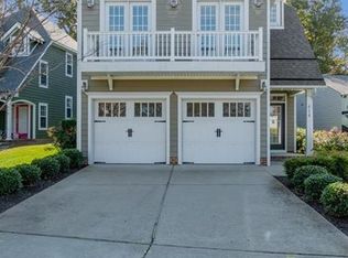 414 Lake Dr, Virginia Beach, VA 23451