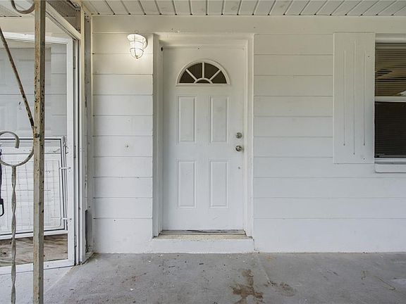 5th image of 2122 HOLIDAY DRIVE