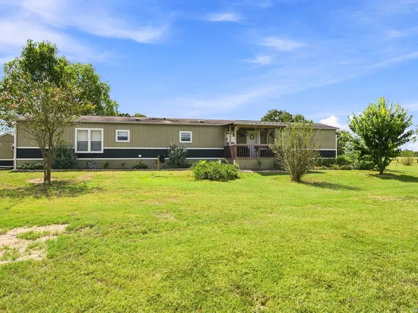 6901 Breezewood, Iola, TX 77861