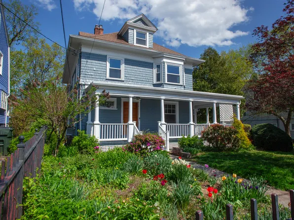 84 Whiting Lane, West Hartford, CT 06119