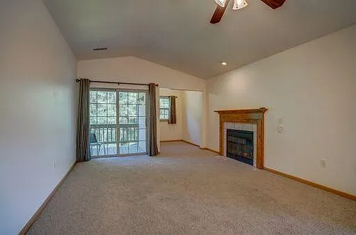 2825 Northridge Dr — Photo 10