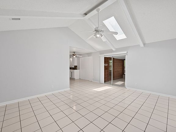 3rd image of 5502 Salem Walk Dr