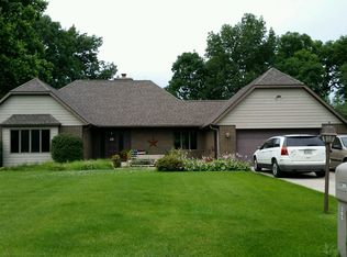 305 Island View Dr, Goshen, IN 46526